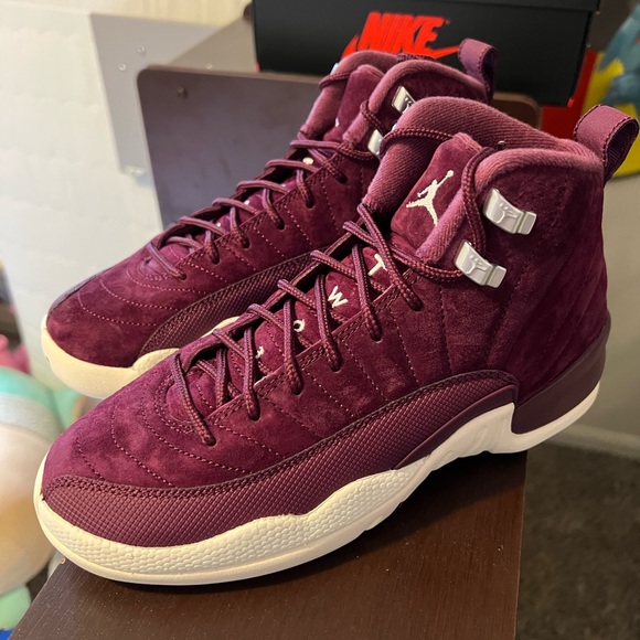 Jordan Retro 12 Bordeaux - Picture 2 of 4